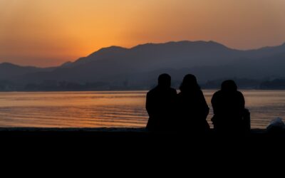 Moving Abroad with Kids: Transformative Tips for Expat Families to Thrive